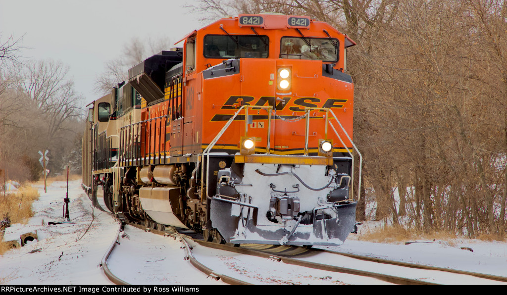 BNSF 8421